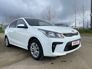 2017 Kia Rio IV, белый, 990000 рублей, вид 4