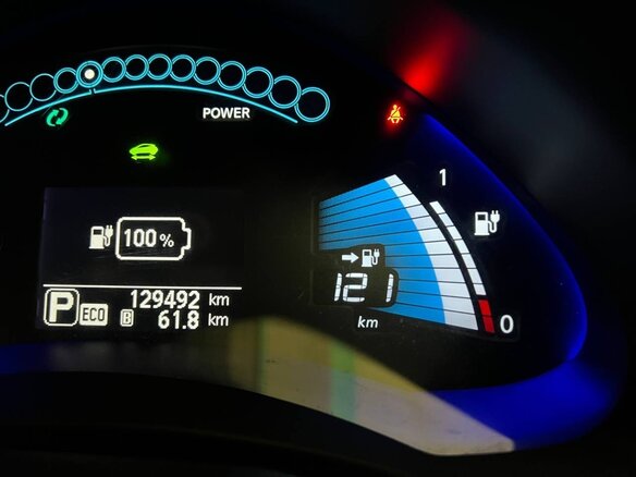 2014 Nissan Leaf I (ZE0/AZE0), белый - вид 11