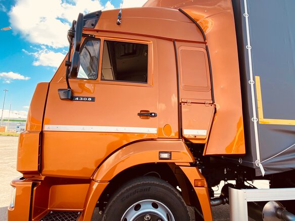 2018 КамАЗ 4308, оранжевый, 4800000 рублей - вид 30