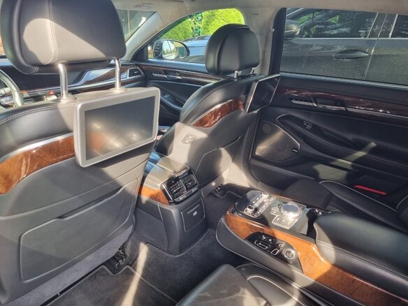 2017 Genesis G90 I, чёрный - вид 4