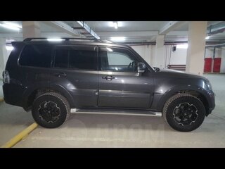 2012 Mitsubishi Pajero IV Рестайлинг 1, серый, 1900000 рублей, вид 3
