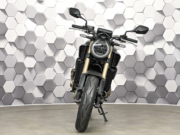 2026 Honda CB 650R, чёрный, 1377000 рублей - вид 4