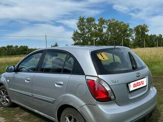 2009 Kia Rio II, серебристый, 510000 рублей, вид 3