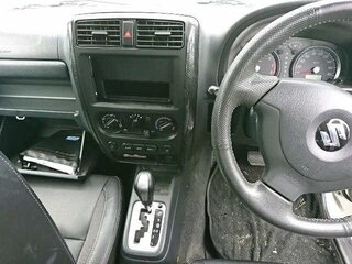 2012 Suzuki Jimny Sierra III Рестайлинг 1, белый, 990000 рублей, вид 3