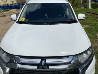 2015 Mitsubishi Outlander III Рестайлинг, белый, 1496000 рублей, вид 1