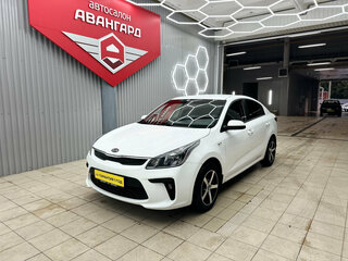 2019 Kia Rio IV, белый, 1330000 рублей, вид 3