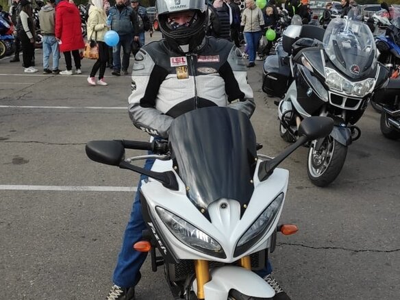 2013 Yamaha FZ8, белый, 780000 рублей