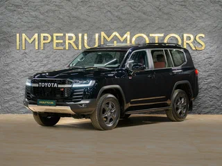 2025 Toyota Land Cruiser 300 Series, чёрный, 15790000 рублей, вид 1