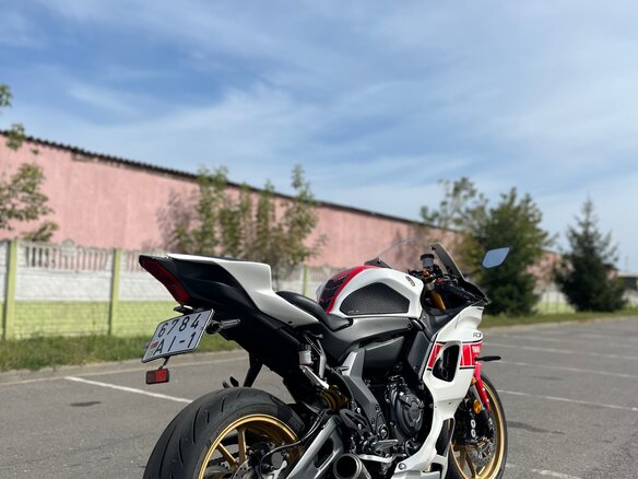 2022 Yamaha YZF-R7, золотистый, 1800000 рублей - вид 16