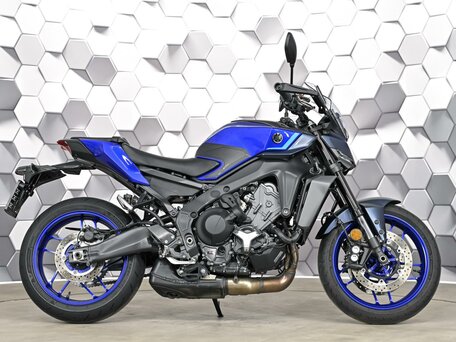 2024 Yamaha MT-09 (FZ-09), синий, 1179000 рублей, вид 3