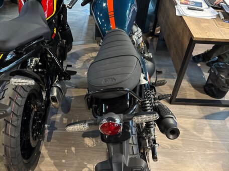 2026 Royal Enfield Bear 650, золотистый, 737000 рублей, вид 3