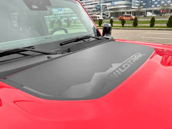 2021 Ford Bronco VI, красный - вид 7