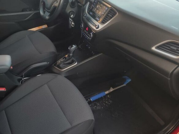 2018 Hyundai Solaris II, красный, 1650000 рублей - вид 13