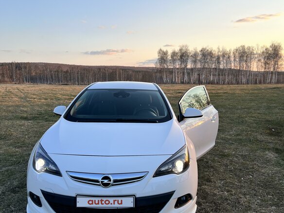 2013 Opel Astra GTC J Рестайлинг, белый, 1350000 рублей - вид 3