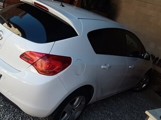 2011 Opel Astra J, белый, 650000 рублей, вид 5