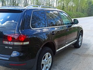 2008 Volkswagen Touareg I Рестайлинг, чёрный, 1305000 рублей, вид 2