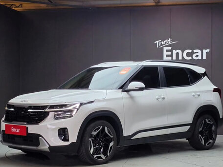 2022 Kia Seltos I Рестайлинг, белый, 1633000 рублей, вид 1