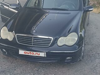 2004 Mercedes-Benz C-Класс 220 II (W203) Рестайлинг, синий, 300000 рублей, вид 2