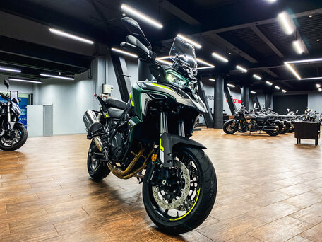 2026 Benelli TRK 702, зелёный, 739000 рублей, вид 5