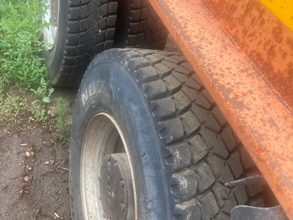 2012 КамАЗ 6520, жёлтый, 1550000 рублей - вид 2