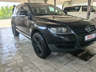 2006 Volkswagen Touareg I, чёрный, 1200000 рублей, вид 2