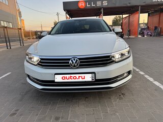 2017 Volkswagen Passat B8, белый, 2040000 рублей, вид 2