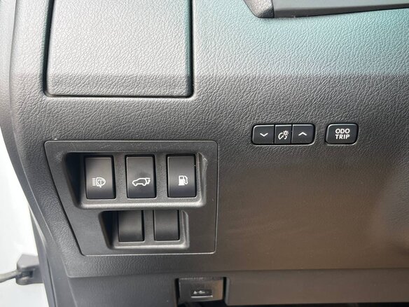 2010 Lexus RX 450h III, белый, 2800000 рублей - вид 29