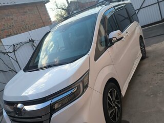 2019 Honda Stepwgn Spada V Рестайлинг, белый, 2375000 рублей, вид 4