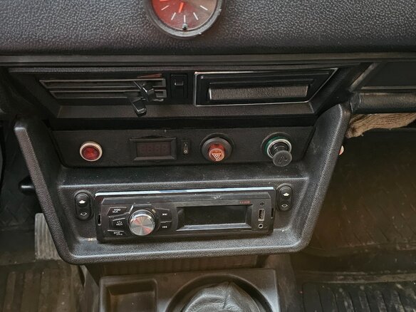 1998 Lada (ВАЗ) 2106 21065, белый - вид 6