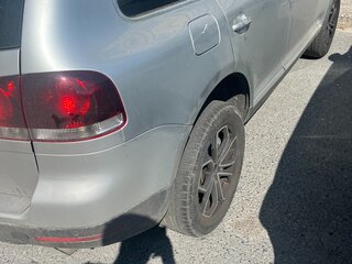 2007 Volkswagen Touareg I Рестайлинг, серый, 1000000 рублей, вид 3