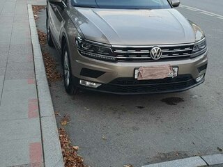 2017 Volkswagen Tiguan II, бежевый, 2150000 рублей, вид 4