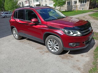 2011 Volkswagen Tiguan I Рестайлинг, красный, 870000 рублей, вид 3
