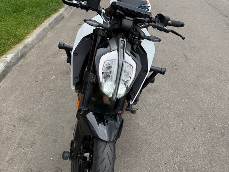 2021 KTM 390 Duke, белый, 390000 рублей, вид 3