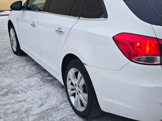 2013 Chevrolet Cruze I Рестайлинг, белый, 1070000 рублей, вид 3