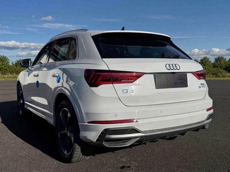 2023 Audi Q3 35 TFSI II (F3), белый, 2590000 рублей, вид 4