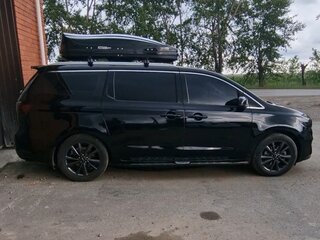 2018 Kia Carnival III, чёрный, 3300000 рублей, вид 2