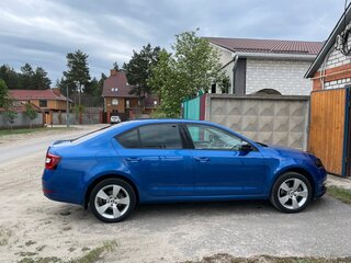 2017 Skoda Octavia III (A7) Рестайлинг, синий, 3200000 рублей, вид 4