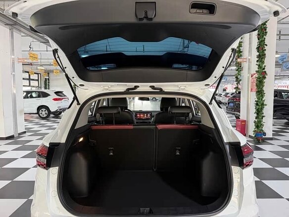 2022 Geely Binyue I Рестайлинг, белый, 1190000 рублей - вид 12