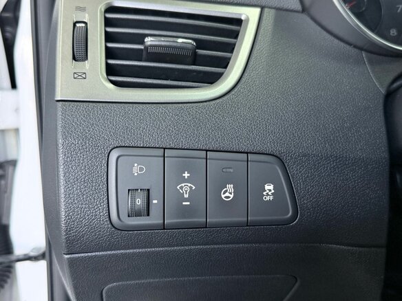 2013 Hyundai Elantra V (MD), белый, 989000 рублей - вид 14