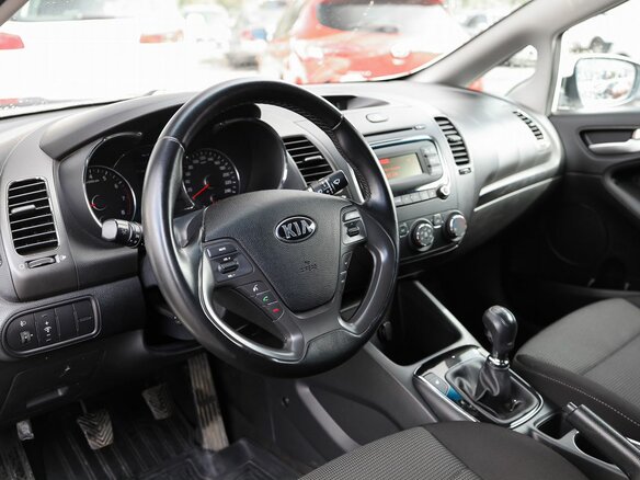 2017 Kia Cerato III Рестайлинг (Classic), белый - вид 8