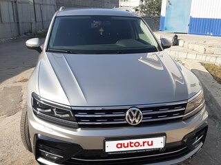 2018 Volkswagen Tiguan II, серебристый, 2900000 рублей, вид 3