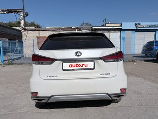 2020 Lexus RX 300 IV Рестайлинг, белый, 4300000 рублей, вид 4