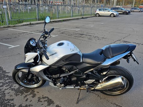 2009 Kawasaki Z 1000, белый, 650000 рублей, вид 1
