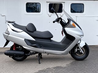 1996 Yamaha Majesty 250, серебристый, 150000 рублей, вид 1