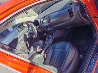2011 Kia Sportage III, оранжевый, 1500000 рублей, вид 3