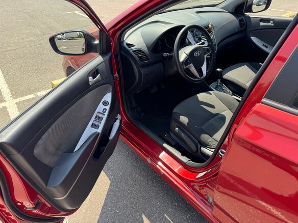 2012 Hyundai Solaris I, красный, 799000 рублей - вид 5