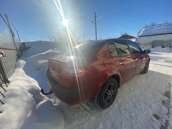 2006 Renault Megane II Рестайлинг, красный, 500000 рублей - вид 8