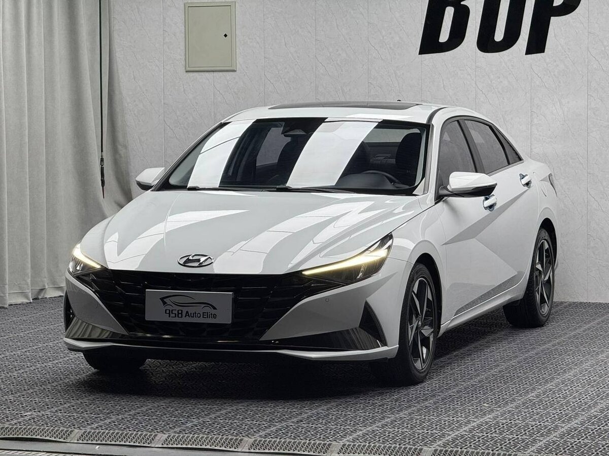 Открыть фотографии: Hyundai Elantra VII (CN7)
