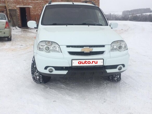 2010 Chevrolet Niva I Рестайлинг, белый, 530000 рублей