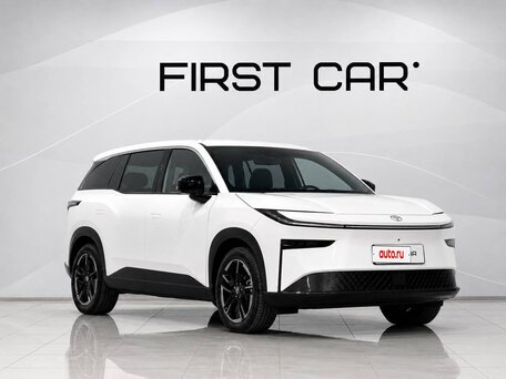 2025 Toyota bZ3X 50 kWh, серебристый, 2635000 рублей, вид 5